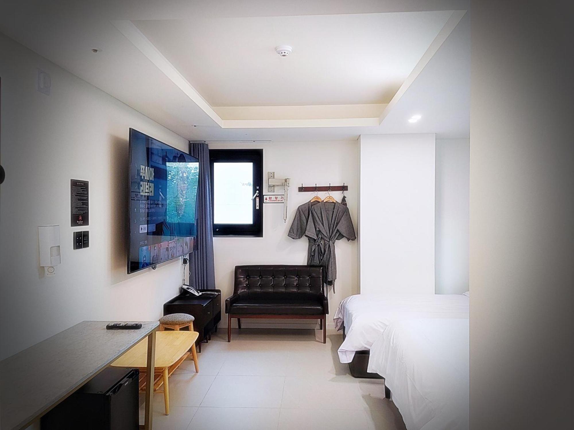 Bluebird Hotel Инчон Экстерьер фото