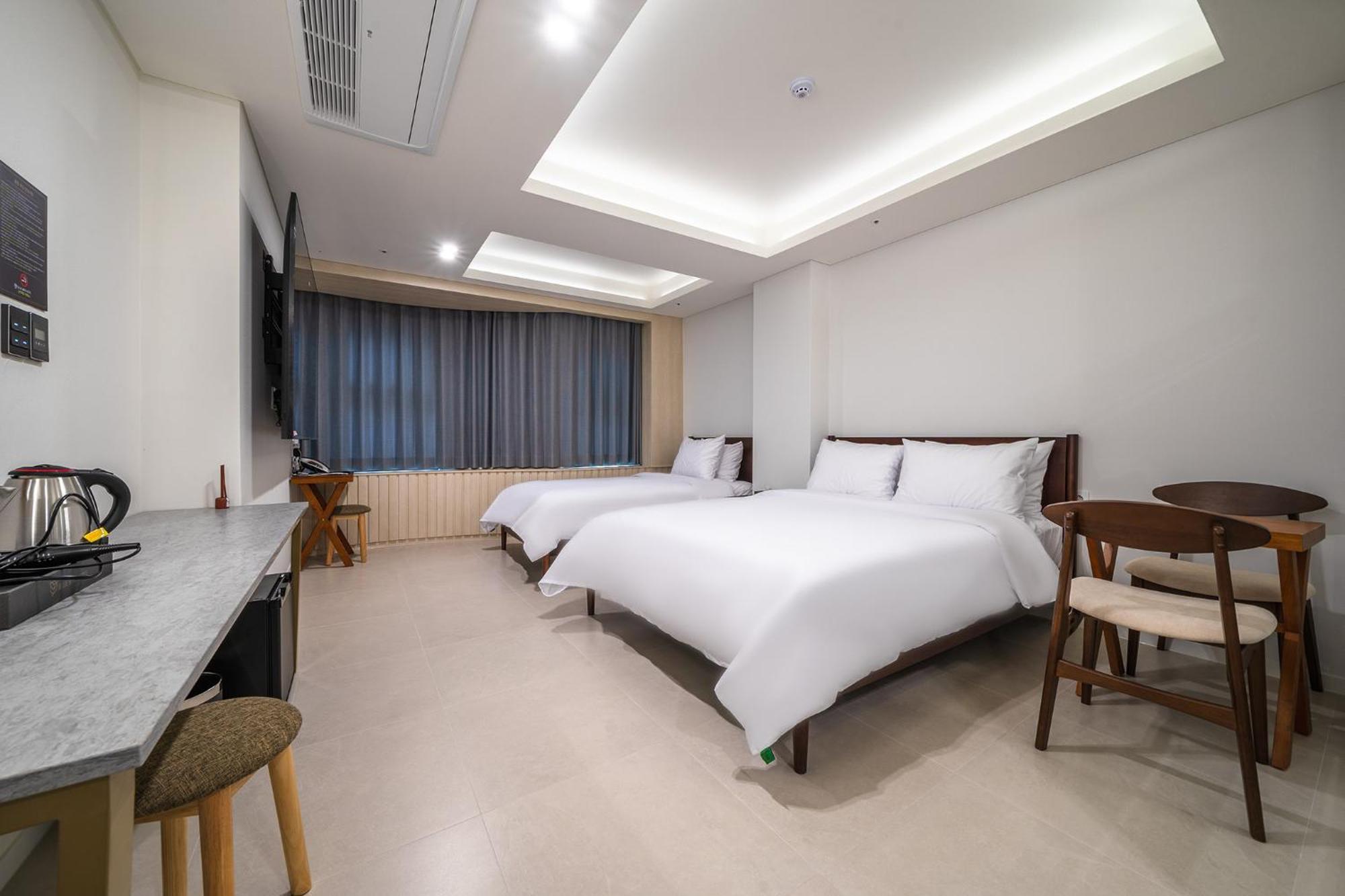 Bluebird Hotel Инчон Экстерьер фото