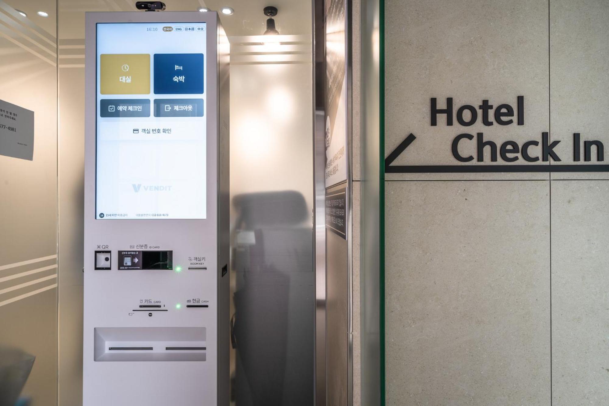 Bluebird Hotel Инчон Экстерьер фото