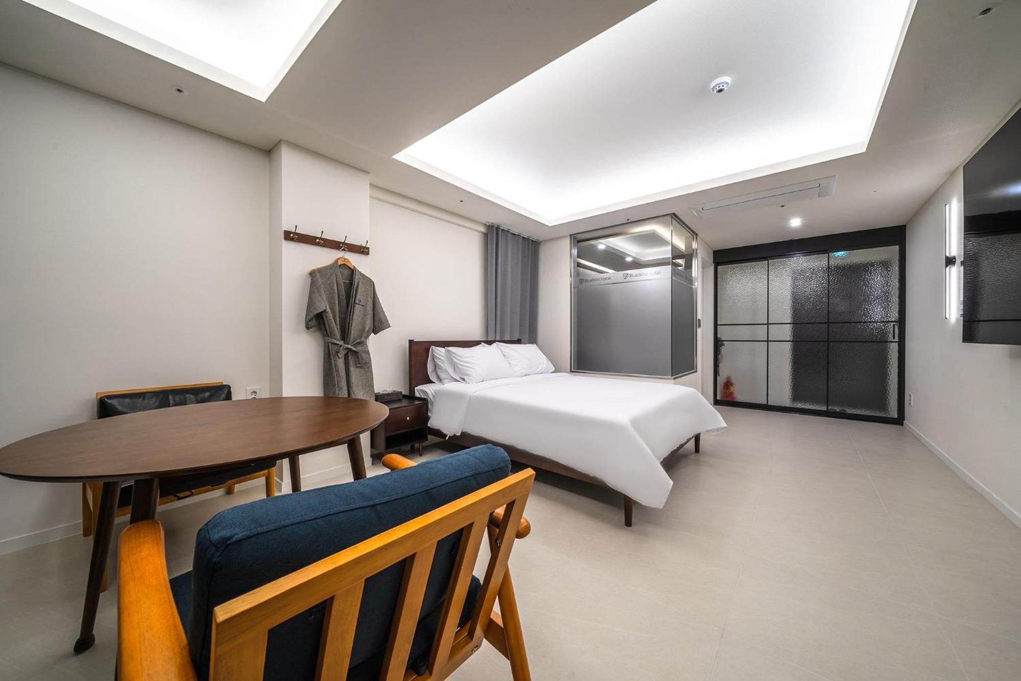 Bluebird Hotel Инчон Экстерьер фото