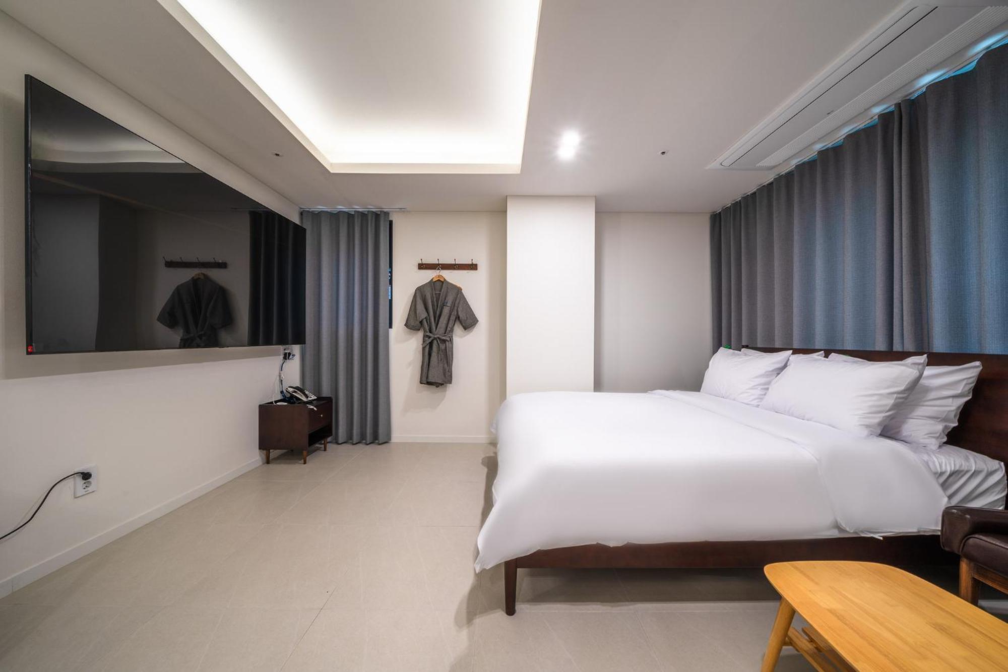 Bluebird Hotel Инчон Экстерьер фото
