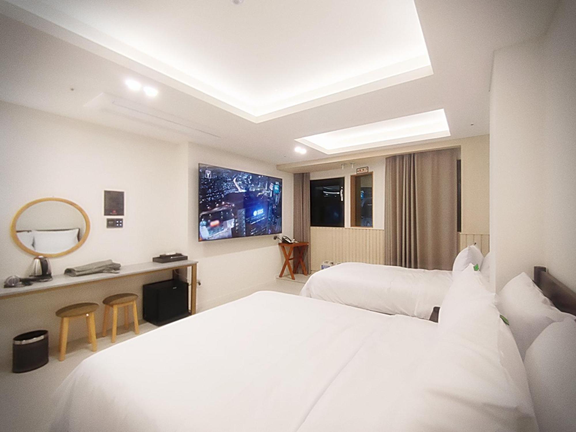 Bluebird Hotel Инчон Экстерьер фото