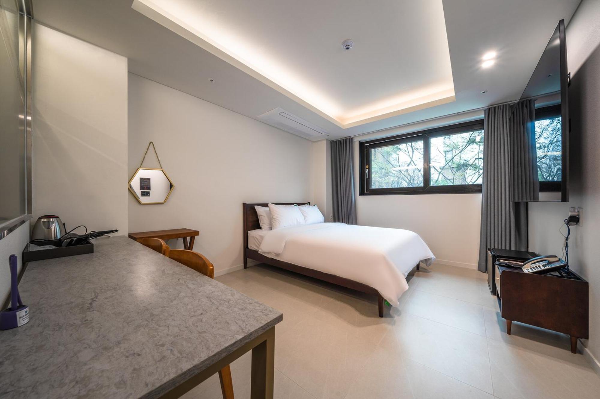 Bluebird Hotel Инчон Экстерьер фото