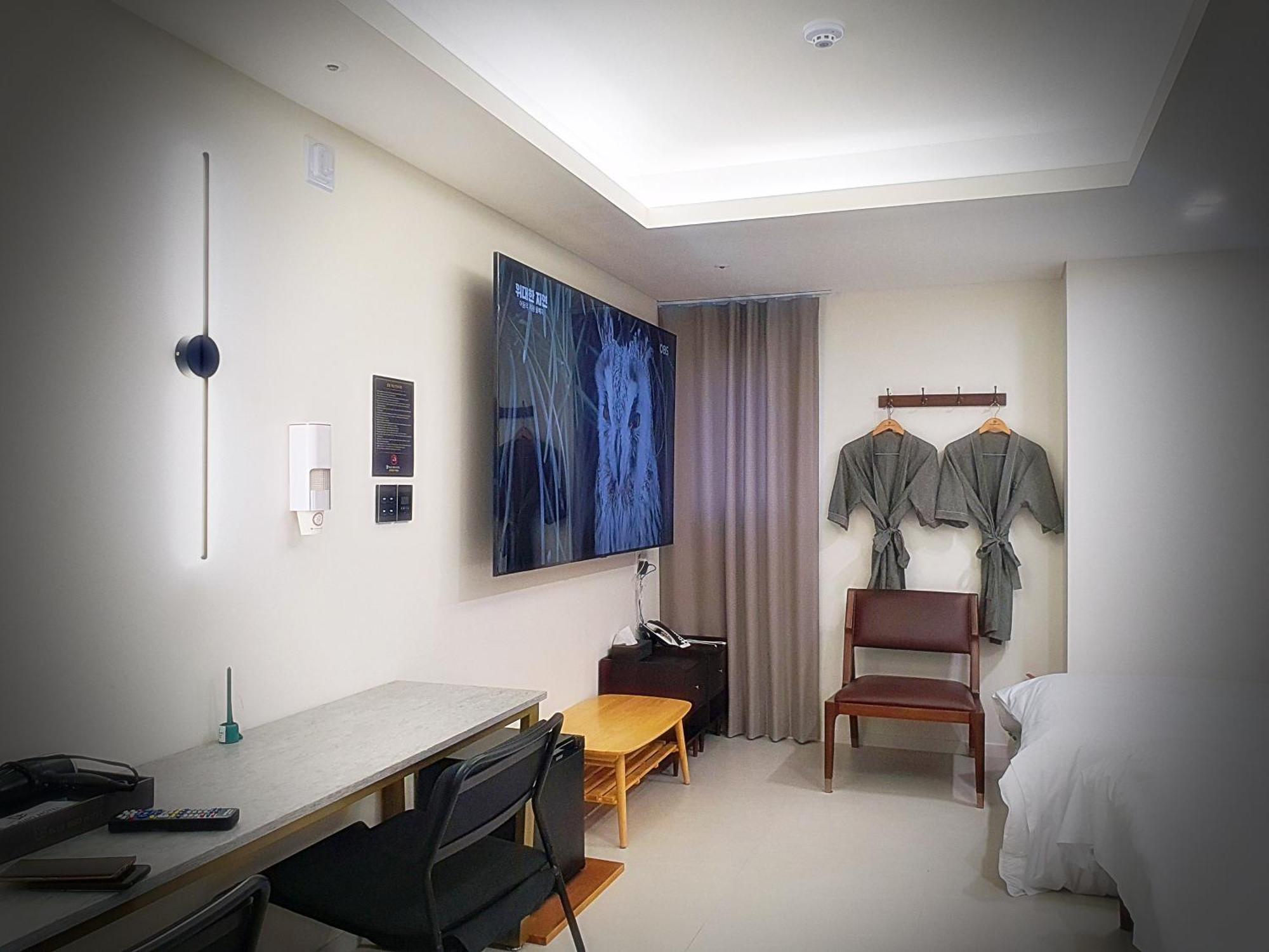 Bluebird Hotel Инчон Экстерьер фото