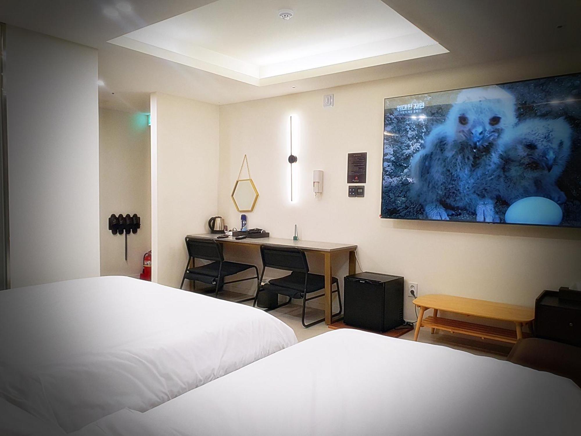 Bluebird Hotel Инчон Экстерьер фото